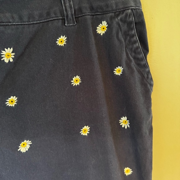 Woman Within Daisy Embroidered Plus Size Chino Tapered Leg Women’s Pants Sz 16W - Picture 4 of 7